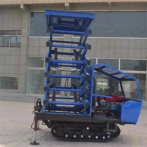 履帶移動升降機