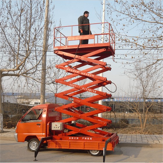 電瓶車載式升降機(jī)