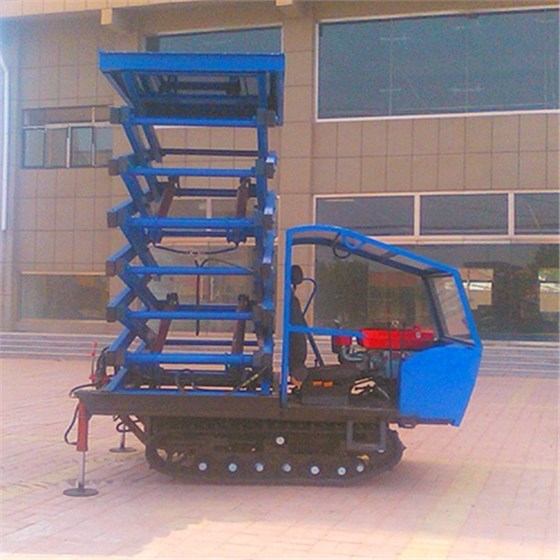 履帶移動升降機