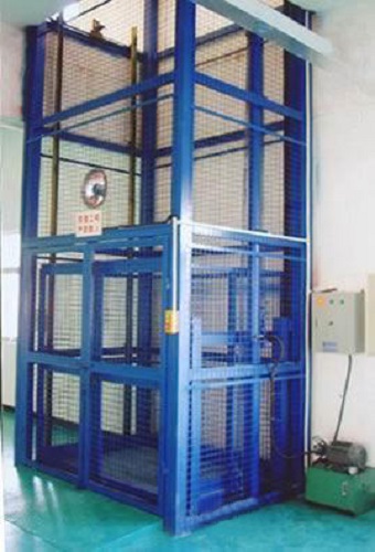 室內帶防護導軌式升降貨梯
