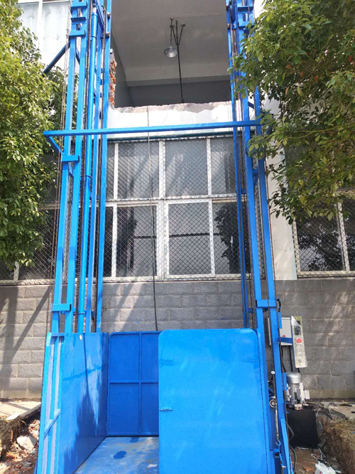 導軌式液壓升降機 (1) 導軌式液壓升降機 (1)