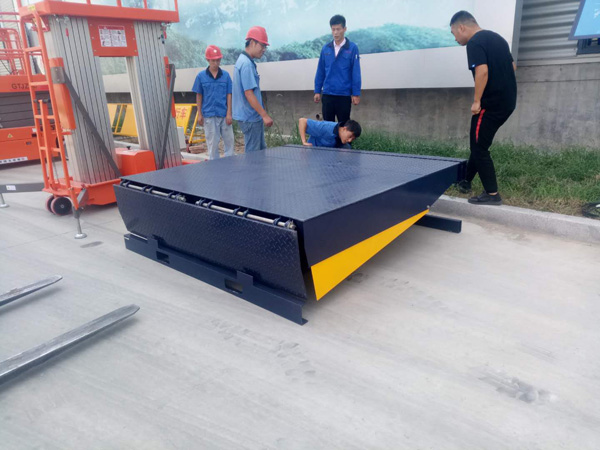 質監局來檢測登車橋設備 
