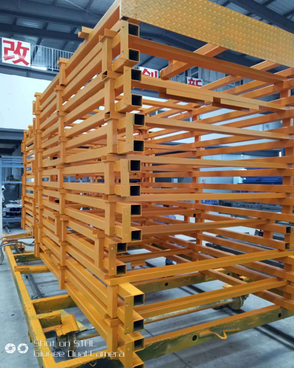 導(dǎo)軌式升降平臺