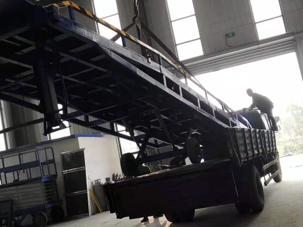 移動登車橋 (2)