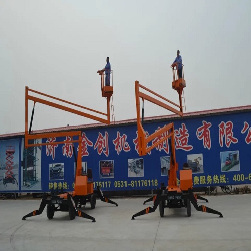柴油機動力曲臂式升降機，柴油機動力，自動液壓支腿，自行走速度每小時40公里